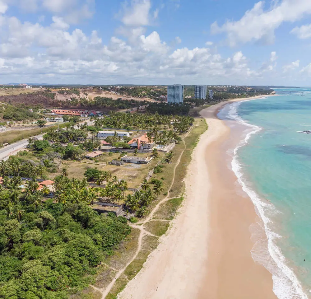 Vista aérea e área de preservação do Kaá Residencial